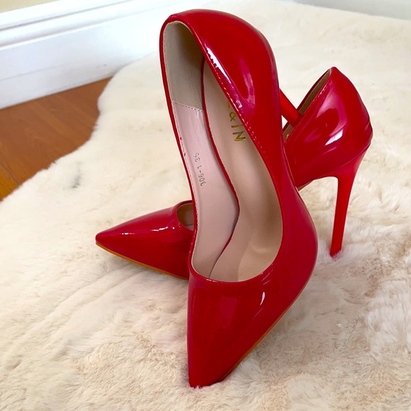 SHEIN Red Pump Heels - Picture 2 of 4